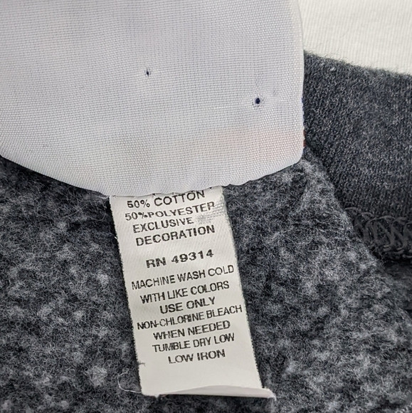 Champion Boston University Gray Red Crewneck Sweatshirt Collegiate - Picture 6 of 8